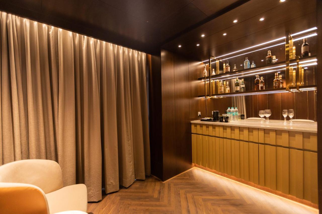 The Corinthians Resort And Club Πούνε Εξωτερικό φωτογραφία The bar