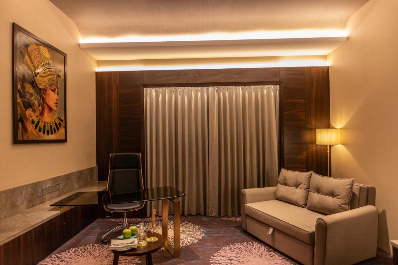 The Corinthians Resort And Club Πούνε Εξωτερικό φωτογραφία Suite room at the hotel