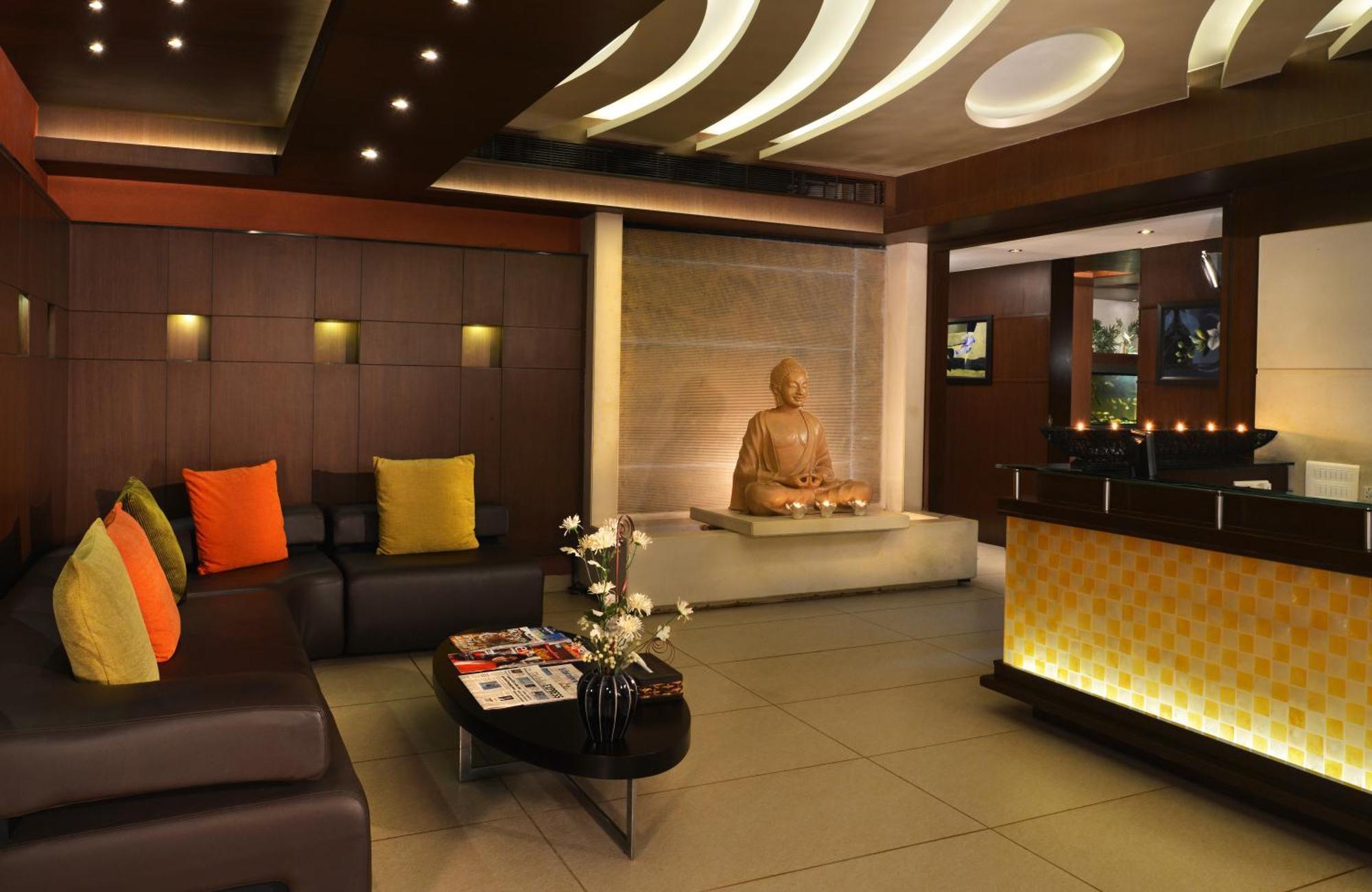 The Corinthians Resort And Club Πούνε Εξωτερικό φωτογραφία The spa at the Taj Bengal