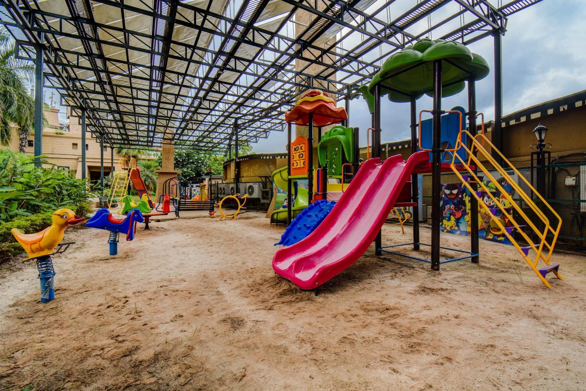 The Corinthians Resort And Club Πούνε Εξωτερικό φωτογραφία Playground at the resort